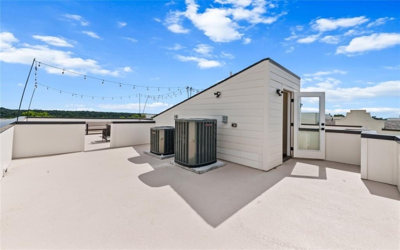 1021 Mobile Street, Dallas, TX 75208, 3 Bedrooms Bedrooms, ,3 BathroomsBathrooms,Residential,For Sale,1021 Mobile Street,0,21076963