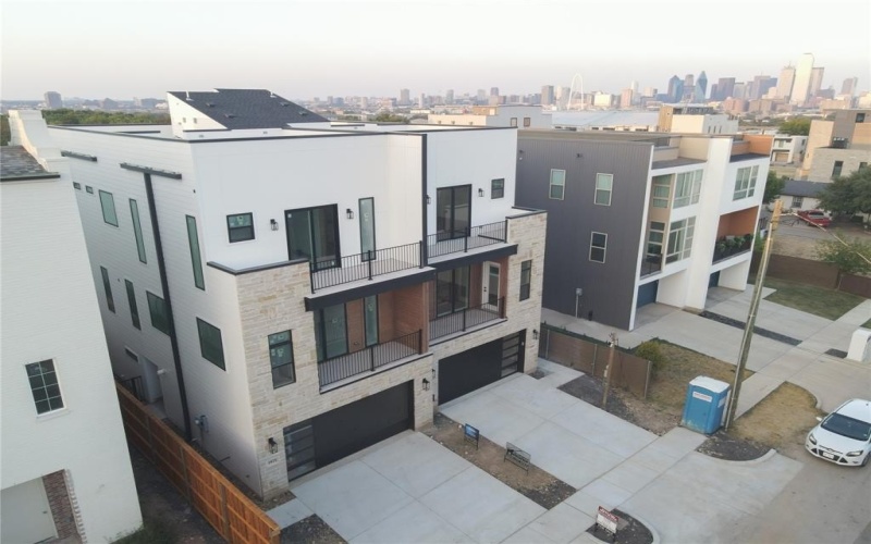 1021 Mobile Street, Dallas, TX 75208, 3 Bedrooms Bedrooms, ,3 BathroomsBathrooms,Residential,For Sale,1021 Mobile Street,0,21076963