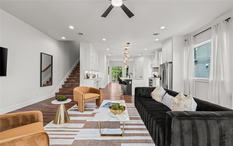 1021 Mobile Street, Dallas, TX 75208, 3 Bedrooms Bedrooms, ,3 BathroomsBathrooms,Residential,For Sale,1021 Mobile Street,0,21076963