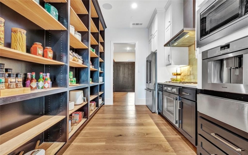 1125 W Blondy Jhune Road, Lucas, TX 75002, 5 Bedrooms Bedrooms, ,6 BathroomsBathrooms,Residential,For Sale,1125 W Blondy Jhune Road,0,21082699