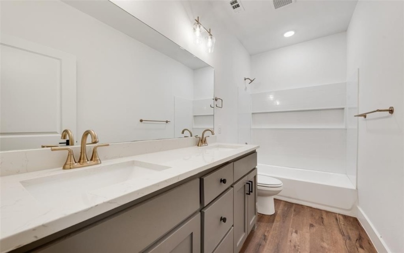 202 Pine, Bonham, TX 75418, 3 Habitaciones Habitaciones , ,2 BañosBaños,Residential,En Venta,202 Pine,0,21082898