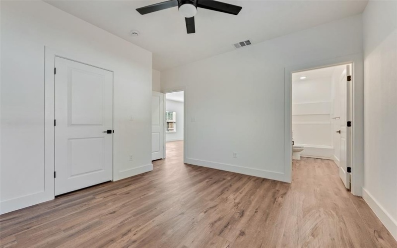 200 Pine Street, Bonham, TX 75418, 3 Bedrooms Bedrooms, ,2 BathroomsBathrooms,Residential,For Sale,200 Pine Street,0,21082919