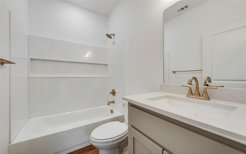 200 Pine Street, Bonham, TX 75418, 3 Bedrooms Bedrooms, ,2 BathroomsBathrooms,Residential,For Sale,200 Pine Street,0,21082919