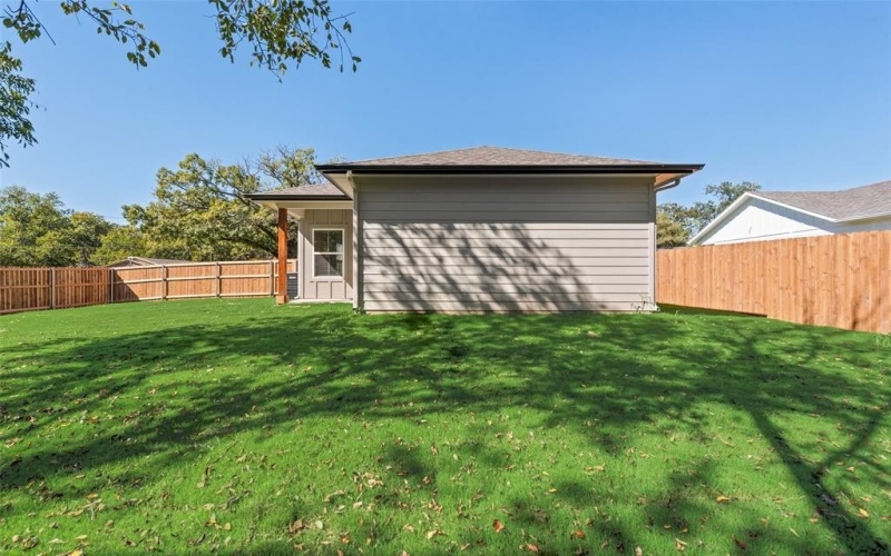 200 Pine Street, Bonham, TX 75418, 3 Bedrooms Bedrooms, ,2 BathroomsBathrooms,Residential,For Sale,200 Pine Street,0,21082919