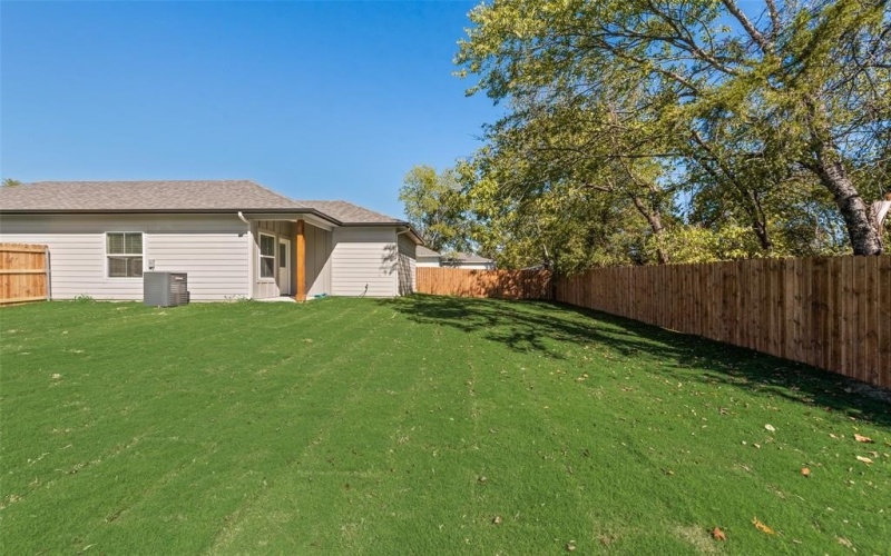 200 Pine Street, Bonham, TX 75418, 3 Bedrooms Bedrooms, ,2 BathroomsBathrooms,Residential,For Sale,200 Pine Street,0,21082919