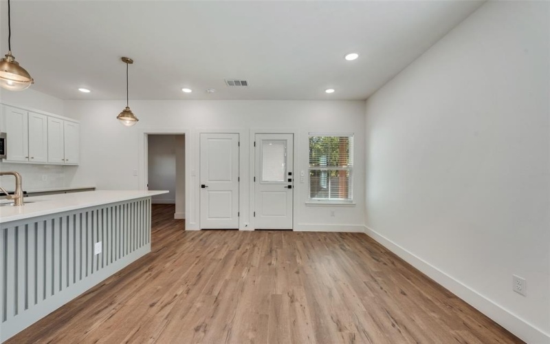 200 Pine Street, Bonham, TX 75418, 3 Bedrooms Bedrooms, ,2 BathroomsBathrooms,Residential,For Sale,200 Pine Street,0,21082919