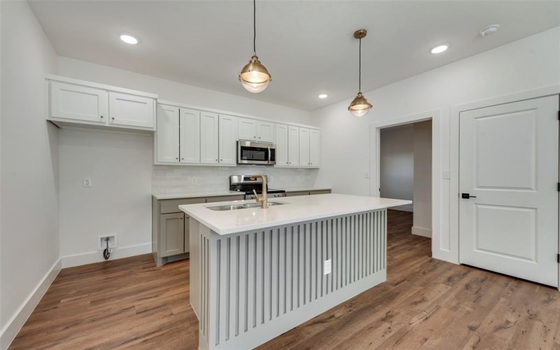 200 Pine Street, Bonham, TX 75418, 3 Bedrooms Bedrooms, ,2 BathroomsBathrooms,Residential,For Sale,200 Pine Street,0,21082919