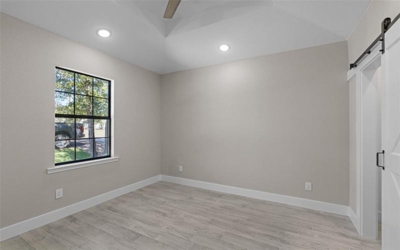 3025 Red Oak Drive, Granbury, TX 76048, 3 Bedrooms Bedrooms, ,2 BathroomsBathrooms,Residential,For Sale,3025 Red Oak Drive,0,21083783