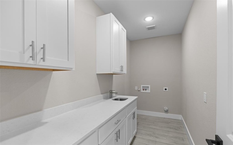 3025 Red Oak Drive, Granbury, TX 76048, 3 Bedrooms Bedrooms, ,2 BathroomsBathrooms,Residential,For Sale,3025 Red Oak Drive,0,21083783