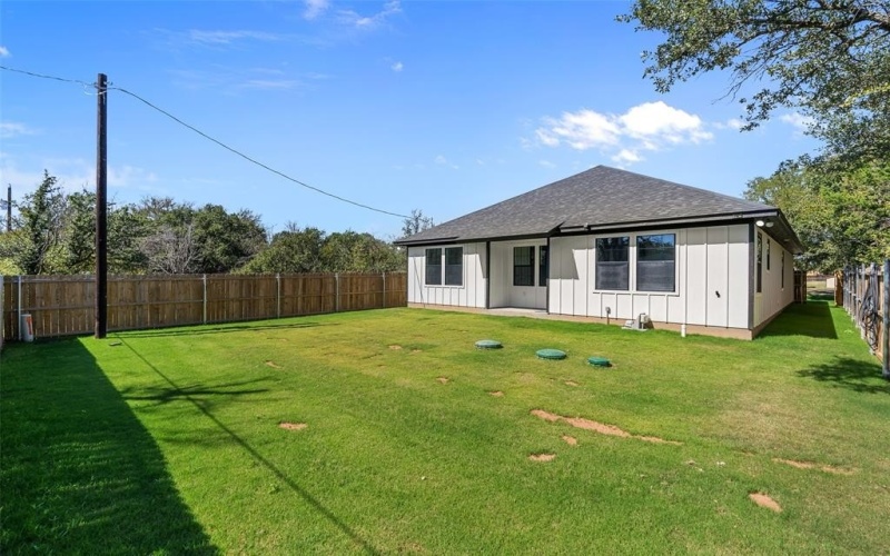 3025 Red Oak Drive, Granbury, TX 76048, 3 Bedrooms Bedrooms, ,2 BathroomsBathrooms,Residential,For Sale,3025 Red Oak Drive,0,21083783