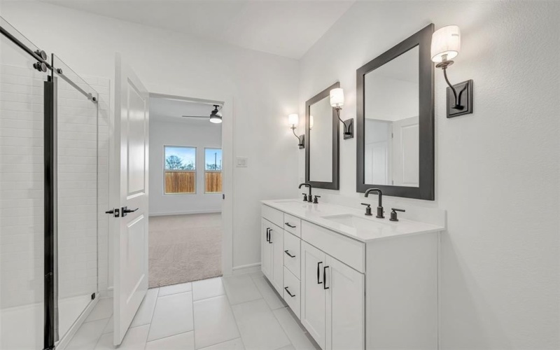 2217 Maple Ridge Drive, Van Alstyne, TX 75495, 5 Bedrooms Bedrooms, ,3 BathroomsBathrooms,Residential,For Sale,2217 Maple Ridge Drive,0,21085639