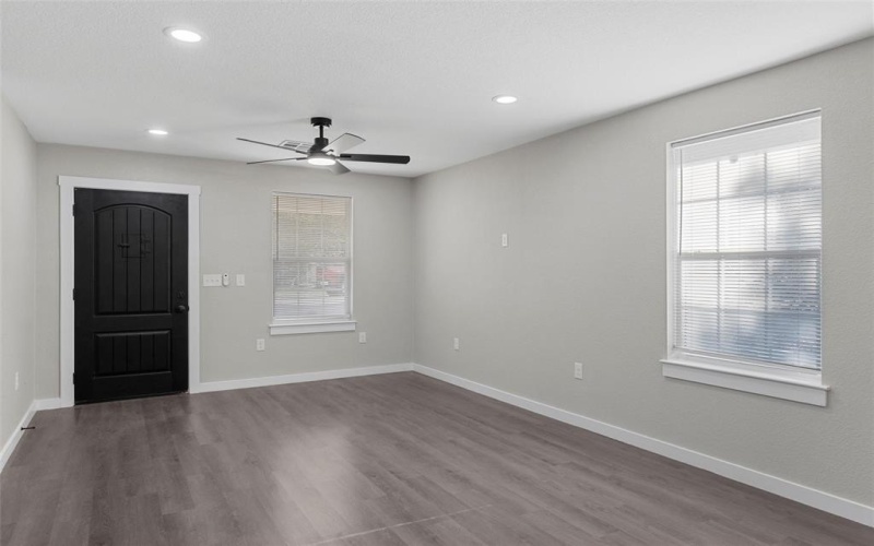1600 N 11th Street, Waco, TX 76707, 6 Bedrooms Bedrooms, ,5 BathroomsBathrooms,Residential Multi Family,For Sale,1600 N 11th Street,0,21085815