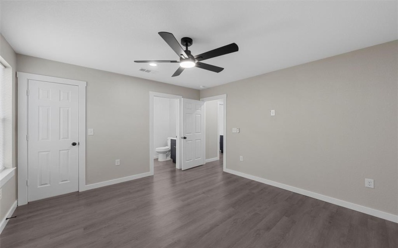 1600 N 11th Street, Waco, TX 76707, 6 Bedrooms Bedrooms, ,5 BathroomsBathrooms,Residential Multi Family,For Sale,1600 N 11th Street,0,21085815