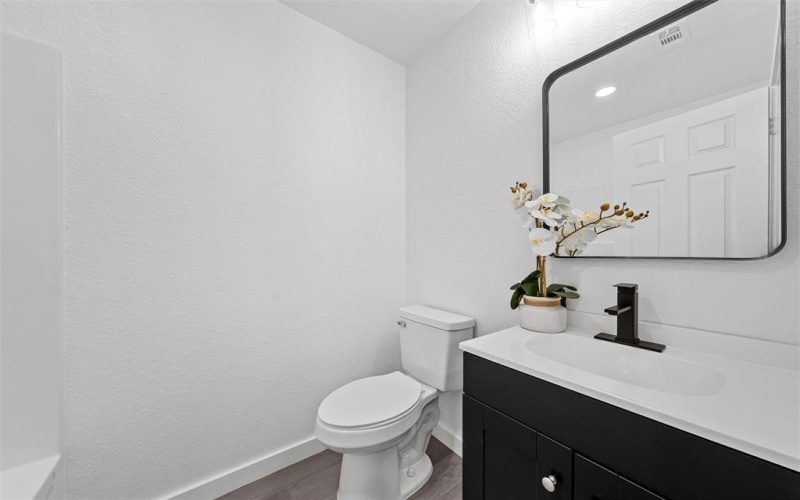 1600 N 11th Street, Waco, TX 76707, 6 Bedrooms Bedrooms, ,5 BathroomsBathrooms,Residential Multi Family,For Sale,1600 N 11th Street,0,21085815