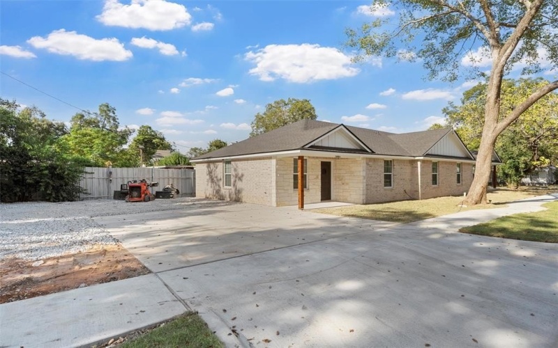 1600 N 11th Street, Waco, TX 76707, 6 Bedrooms Bedrooms, ,5 BathroomsBathrooms,Residential Multi Family,For Sale,1600 N 11th Street,0,21085815