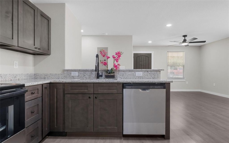 1600 N 11th Street, Waco, TX 76707, 6 Bedrooms Bedrooms, ,5 BathroomsBathrooms,Residential Multi Family,For Sale,1600 N 11th Street,0,21085815