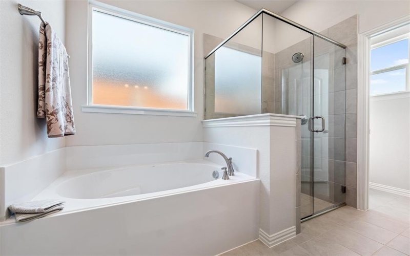 532 Mitchell Boulevard, Weatherford, TX 76087, 4 Bedrooms Bedrooms, ,3 BathroomsBathrooms,Residential,For Sale,532 Mitchell Boulevard,0,21086010