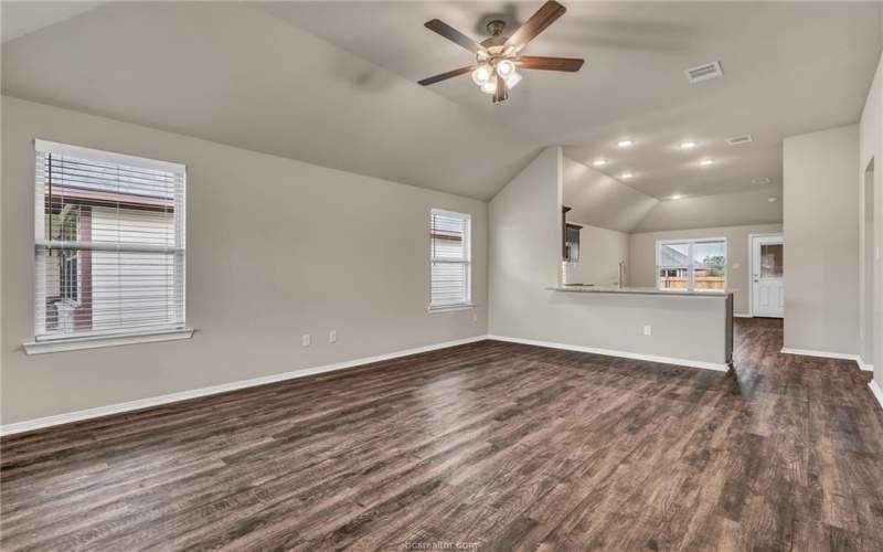1236 High Street, Navasota, TX 77868, 3 Bedrooms Bedrooms, ,2 BathroomsBathrooms,Residential,For Sale,1236 High Street,0,25010666