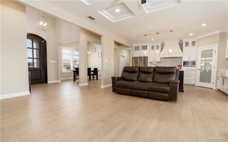6316 Cardiff Avenue, Edinburg, TX 78542, 3 Bedrooms Bedrooms, ,2 BathroomsBathrooms,Residential,For Sale,6316 Cardiff Avenue,0,465540