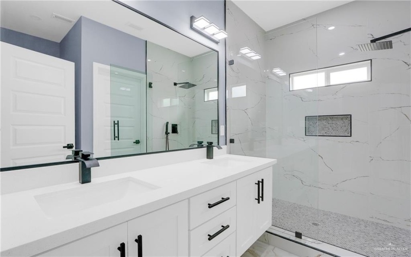 3309 Covina Avenue, McAllen, TX 78503, 3 Habitaciones Habitaciones , ,2 BañosBaños,Residential,En Venta,3309 Covina Avenue,0,482945