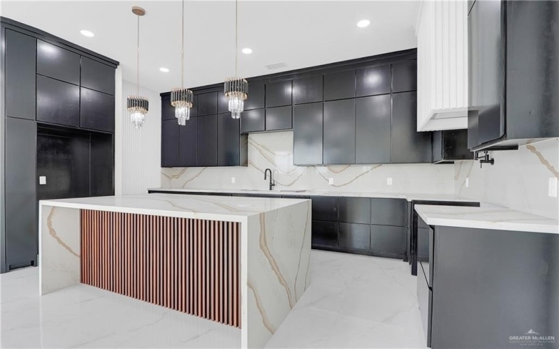 2801 E Zarzamora Avenue, Hidalgo, TX 78557, 4 Habitaciones Habitaciones , ,6 BañosBaños,Residential,En Venta,2801 E Zarzamora Avenue,0,483286