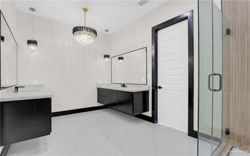 2801 E Zarzamora Avenue, Hidalgo, TX 78557, 4 Habitaciones Habitaciones , ,6 BañosBaños,Residential,En Venta,2801 E Zarzamora Avenue,0,483286