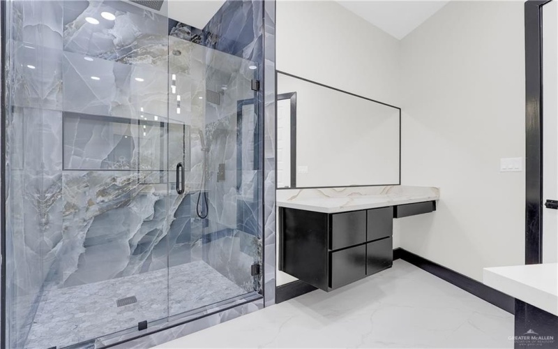 2801 E Zarzamora Avenue, Hidalgo, TX 78557, 4 Habitaciones Habitaciones , ,6 BañosBaños,Residential,En Venta,2801 E Zarzamora Avenue,0,483286