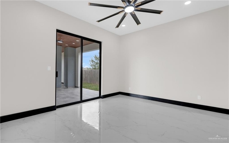 2801 E Zarzamora Avenue, Hidalgo, TX 78557, 4 Habitaciones Habitaciones , ,6 BañosBaños,Residential,En Venta,2801 E Zarzamora Avenue,0,483286