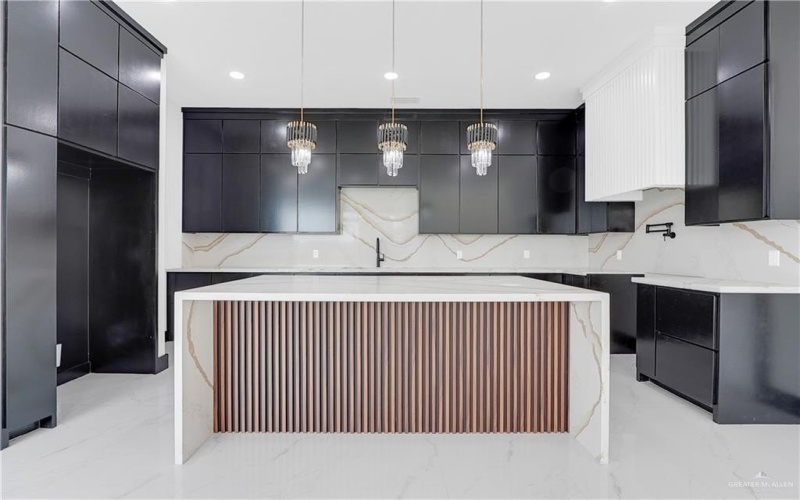 2801 E Zarzamora Avenue, Hidalgo, TX 78557, 4 Habitaciones Habitaciones , ,6 BañosBaños,Residential,En Venta,2801 E Zarzamora Avenue,0,483286