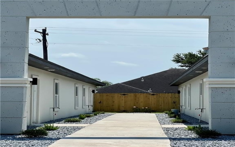 1817 Monaco Drive, San Juan, TX 78589, ,Residential Multi Family,En Venta,1817 Monaco Drive,0,483288