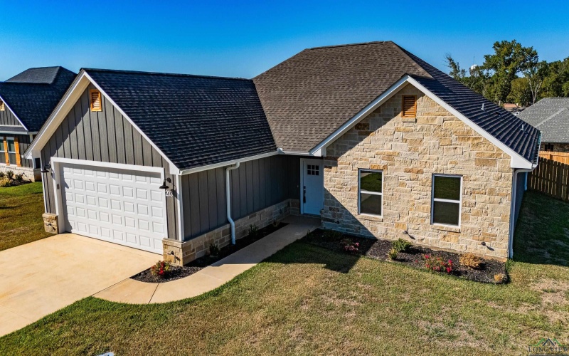 203 Toro Dr., Winona, TX 75792, 3 Habitaciones Habitaciones , ,2 BañosBaños,Residential,En Venta,203 Toro Dr.,0,20257026