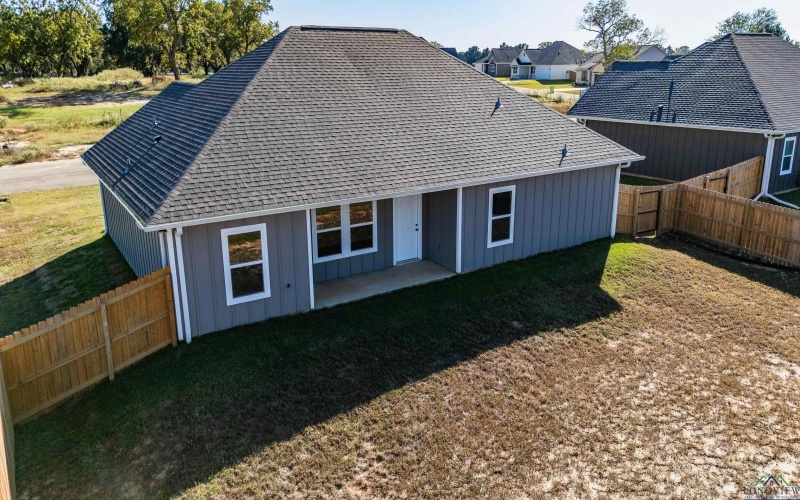 203 Toro Dr., Winona, TX 75792, 3 Habitaciones Habitaciones , ,2 BañosBaños,Residential,En Venta,203 Toro Dr.,0,20257026