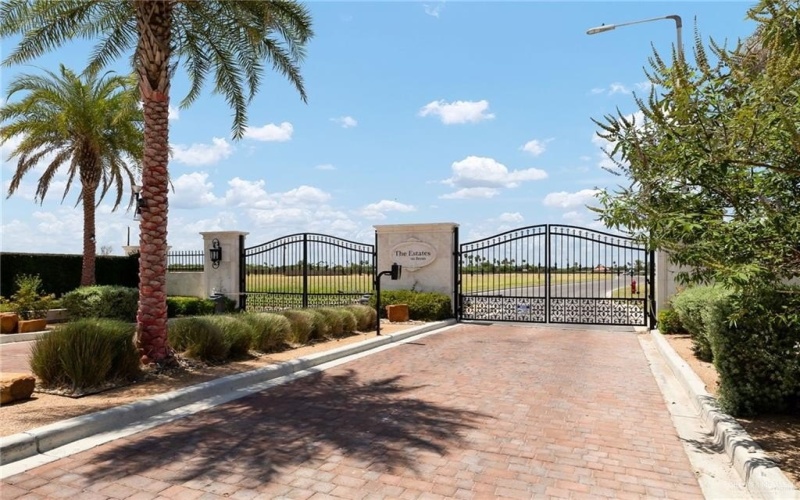 1215 E Chelsea Drive, Palmhurst, TX 78573, 3 Habitaciones Habitaciones , ,3 BañosBaños,Residential,En Venta,1215 E Chelsea Drive,0,483345