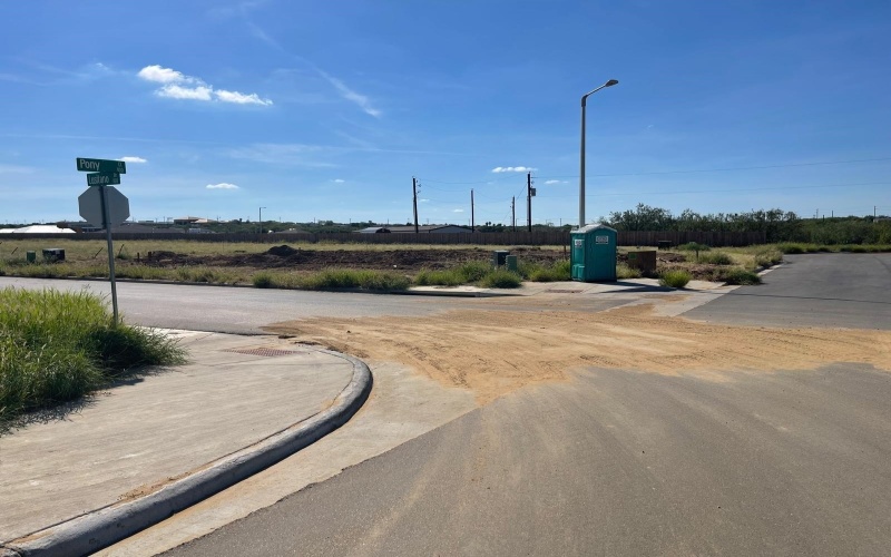 109 Pony Ct., Laredo, TX 78046, 3 Bedrooms Bedrooms, ,2 BathroomsBathrooms,Residential,For Sale,109 Pony Ct.,0,20254535