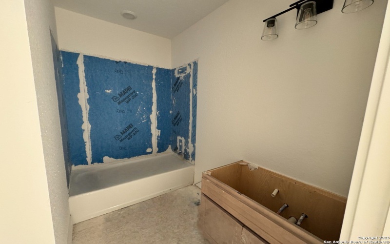 139 Annette Drive, Castroville, TX 78009, 4 Bedrooms Bedrooms, ,3 BathroomsBathrooms,Residential,For Sale,139 Annette Drive,0,1915291