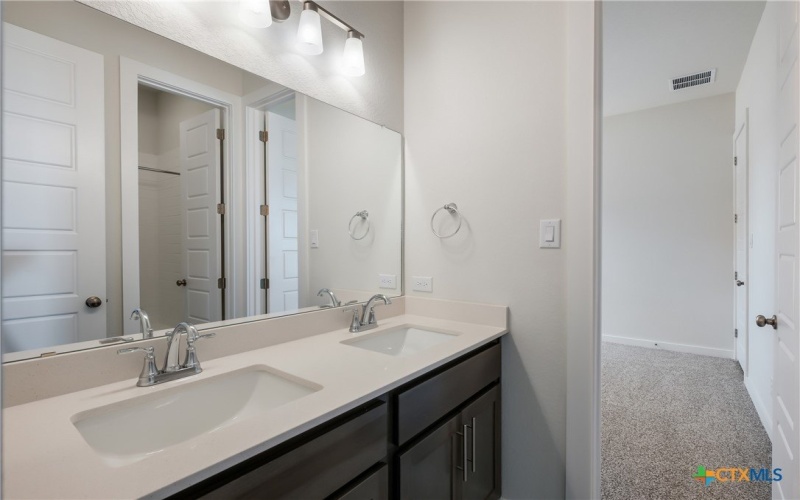 8226 Chalk Trace, Schertz, TX 78154, 4 Bedrooms Bedrooms, ,3 BathroomsBathrooms,Residential,For Sale,8226 Chalk Trace,0,552145