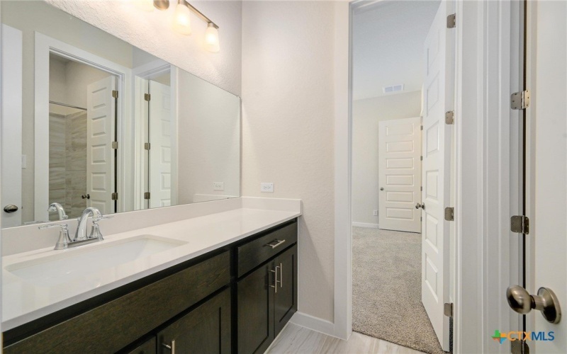 1823 Weinnacht, New Braunfels, TX 78132, 5 Habitaciones Habitaciones , ,5 BañosBaños,Residential,En Venta,1823 Weinnacht,0,595264