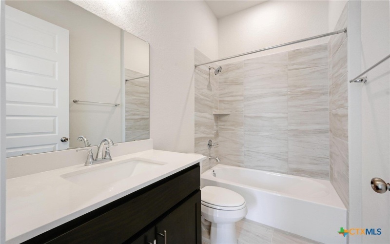 1823 Weinnacht, New Braunfels, TX 78132, 5 Habitaciones Habitaciones , ,5 BañosBaños,Residential,En Venta,1823 Weinnacht,0,595264