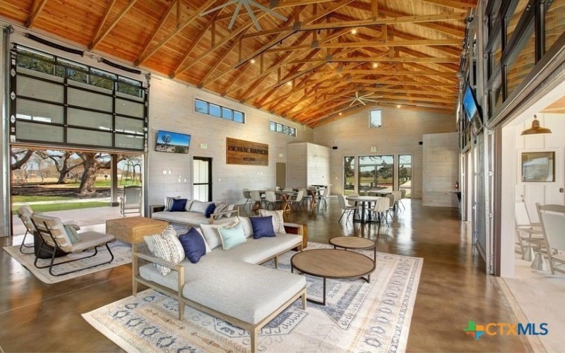 1823 Weinnacht, New Braunfels, TX 78132, 5 Habitaciones Habitaciones , ,5 BañosBaños,Residential,En Venta,1823 Weinnacht,0,595264