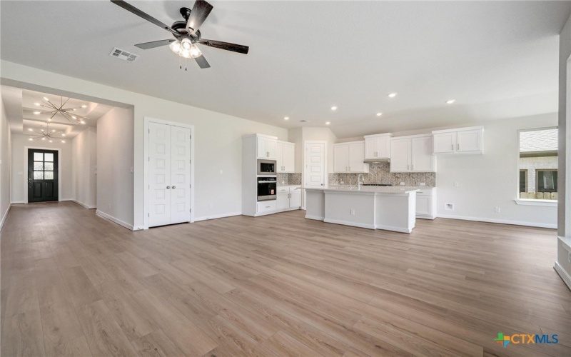 1823 Weinnacht, New Braunfels, TX 78132, 5 Habitaciones Habitaciones , ,5 BañosBaños,Residential,En Venta,1823 Weinnacht,0,595264