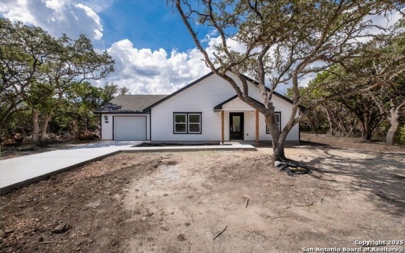 432 Canyon Lake Dr, Bandera, TX 78003, 2 Habitaciones Habitaciones , ,2 BañosBaños,Residential,En Venta,432 Canyon Lake Dr,0,1915387