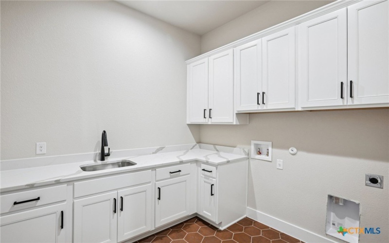 320 Yellow Ribbon Trail, Burnet, TX 78611, 4 Bedrooms Bedrooms, ,2 BathroomsBathrooms,Residential,For Sale,320 Yellow Ribbon Trail,0,595258