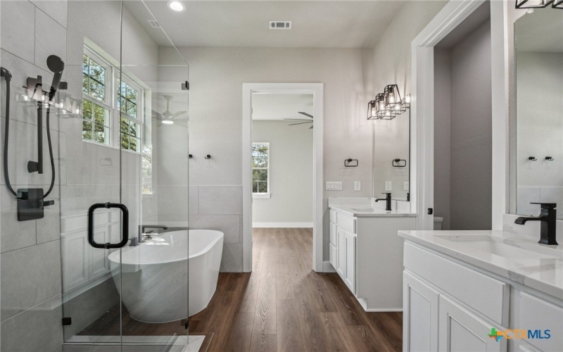 242 Sunday Drive, Burnet, TX 78611, 4 Habitaciones Habitaciones , ,3 BañosBaños,Residential,En Venta,242 Sunday Drive,0,595282