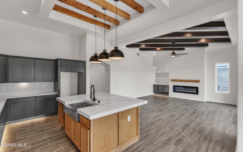 7252 Bobcat Hollow Drive, El Paso, TX 79911, 4 Bedrooms Bedrooms, ,2 BathroomsBathrooms,Residential,For Sale,7252 Bobcat Hollow Drive,0,932043