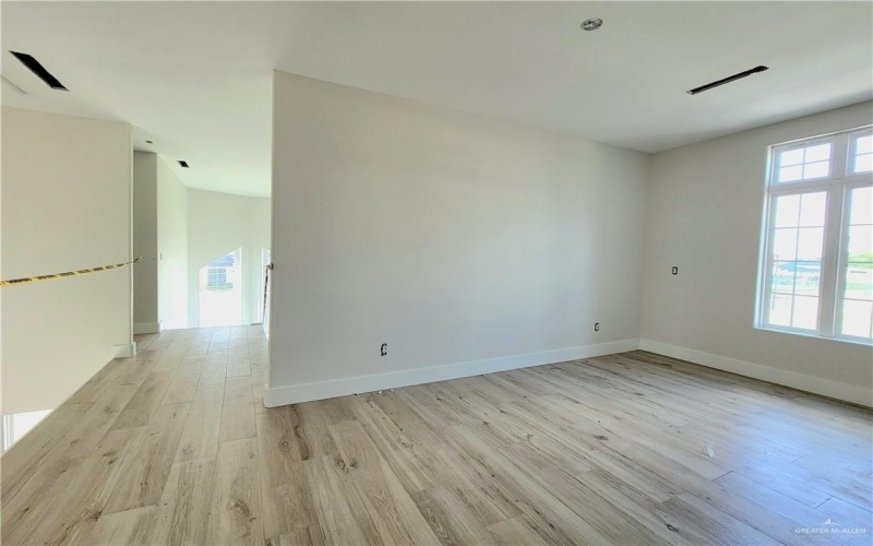 2700 E Giorgio Drive, Edinburg, TX 78542, 4 Bedrooms Bedrooms, ,3 BathroomsBathrooms,Residential,For Sale,2700 E Giorgio Drive,0,483370