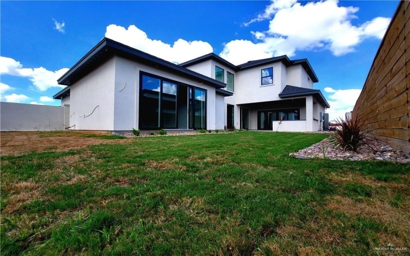 2700 E Giorgio Drive, Edinburg, TX 78542, 4 Bedrooms Bedrooms, ,3 BathroomsBathrooms,Residential,For Sale,2700 E Giorgio Drive,0,483370