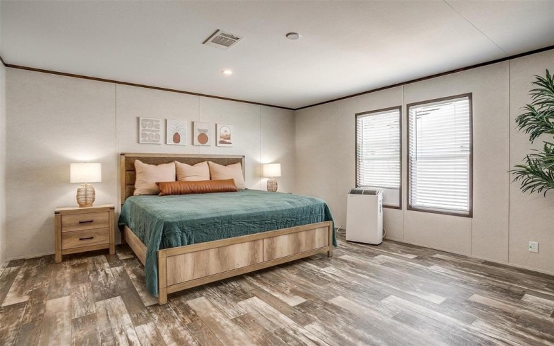 242 Huddleston Road, Sunset, TX 76270, 4 Bedrooms Bedrooms, ,2 BathroomsBathrooms,Residential,For Sale,242 Huddleston Road,0,21019436