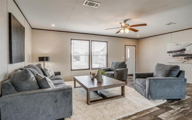 242 Huddleston Road, Sunset, TX 76270, 4 Bedrooms Bedrooms, ,2 BathroomsBathrooms,Residential,For Sale,242 Huddleston Road,0,21019436