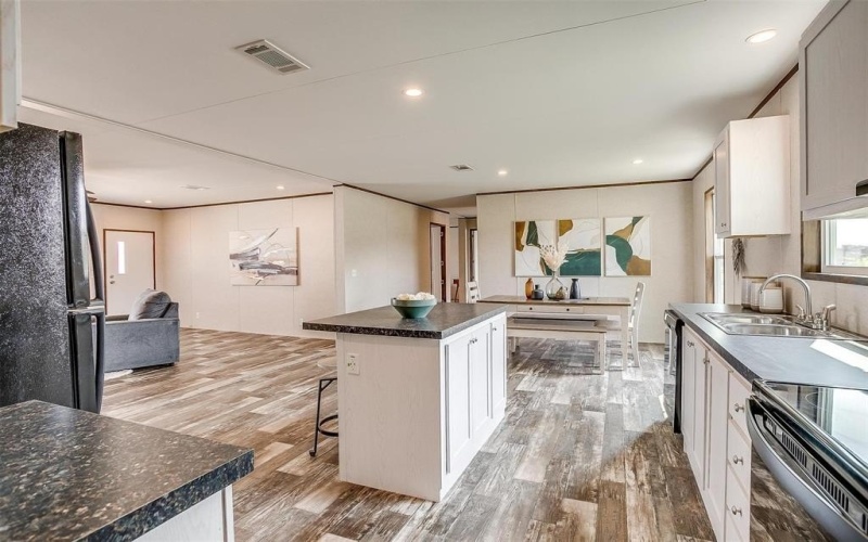 242 Huddleston Road, Sunset, TX 76270, 4 Bedrooms Bedrooms, ,2 BathroomsBathrooms,Residential,For Sale,242 Huddleston Road,0,21019436