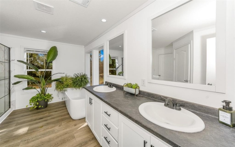 4674 Azle Highway, Weatherford, TX 76085, 4 Bedrooms Bedrooms, ,3 BathroomsBathrooms,Residential,For Sale,4674 Azle Highway,0,21072188